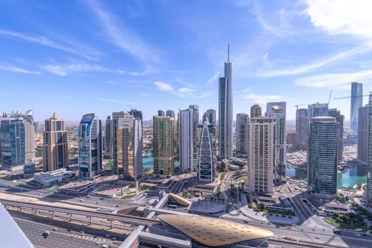 Heaven Crest Marina - 4 Bedroom With Marina View Near Jbr Beach, Free Parking, Wi-fi, Gym And Pool अपार्टमेंट *