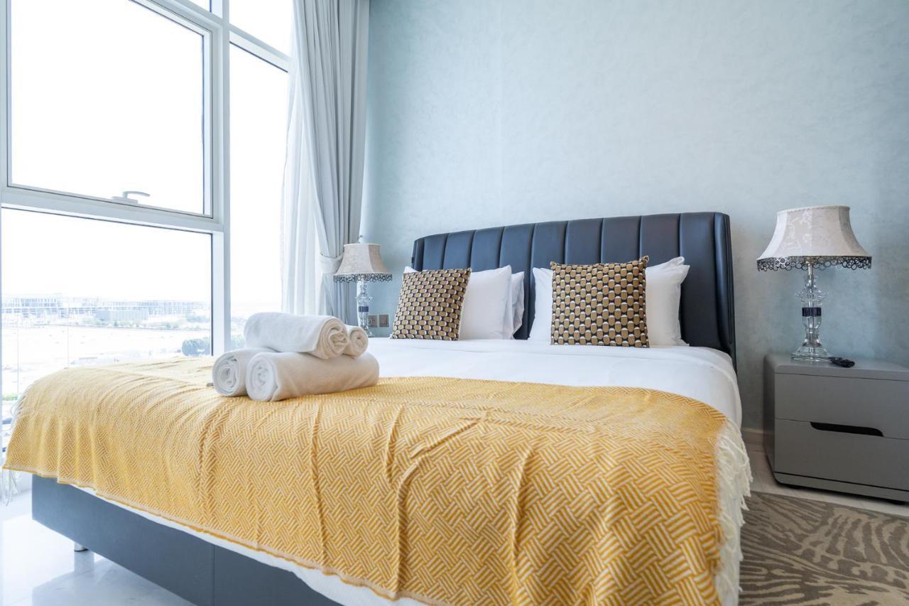 Heaven Crest Business Bay Canal View - Luxury 2 Bedroom With Free Parking, Wi-fi, Gym And Pool Apartamento Dubai