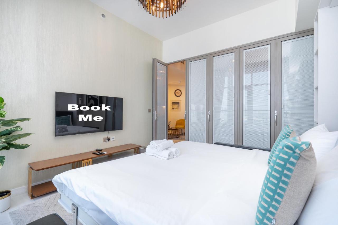 Heaven Crest Business Bay Canal View - Luxury 2 Bedroom With Free Parking, Wi-fi, Gym And Pool * Dubai