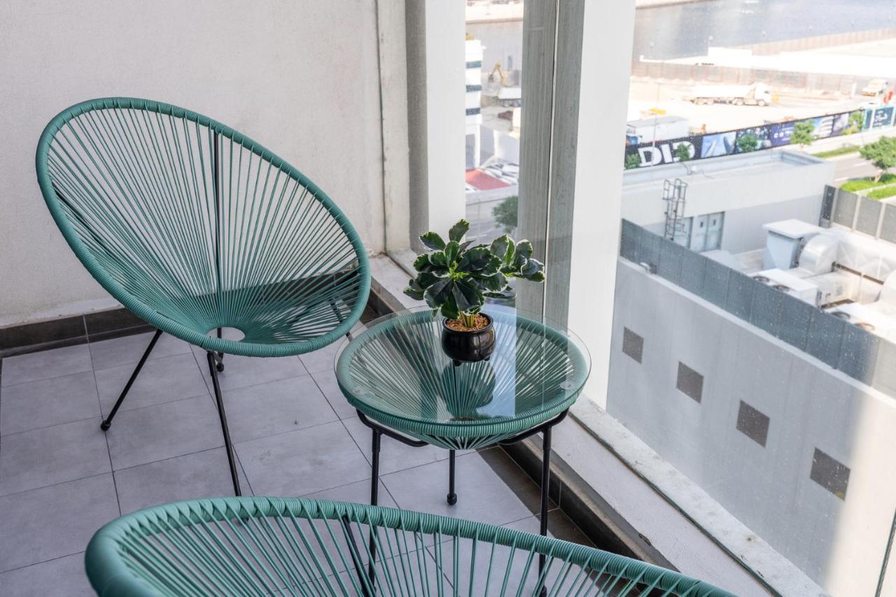 Apartamento Heaven Crest Business Bay Canal View - Luxury 2 Bedroom With Free Parking, Wi-fi, Gym And Pool Dubai