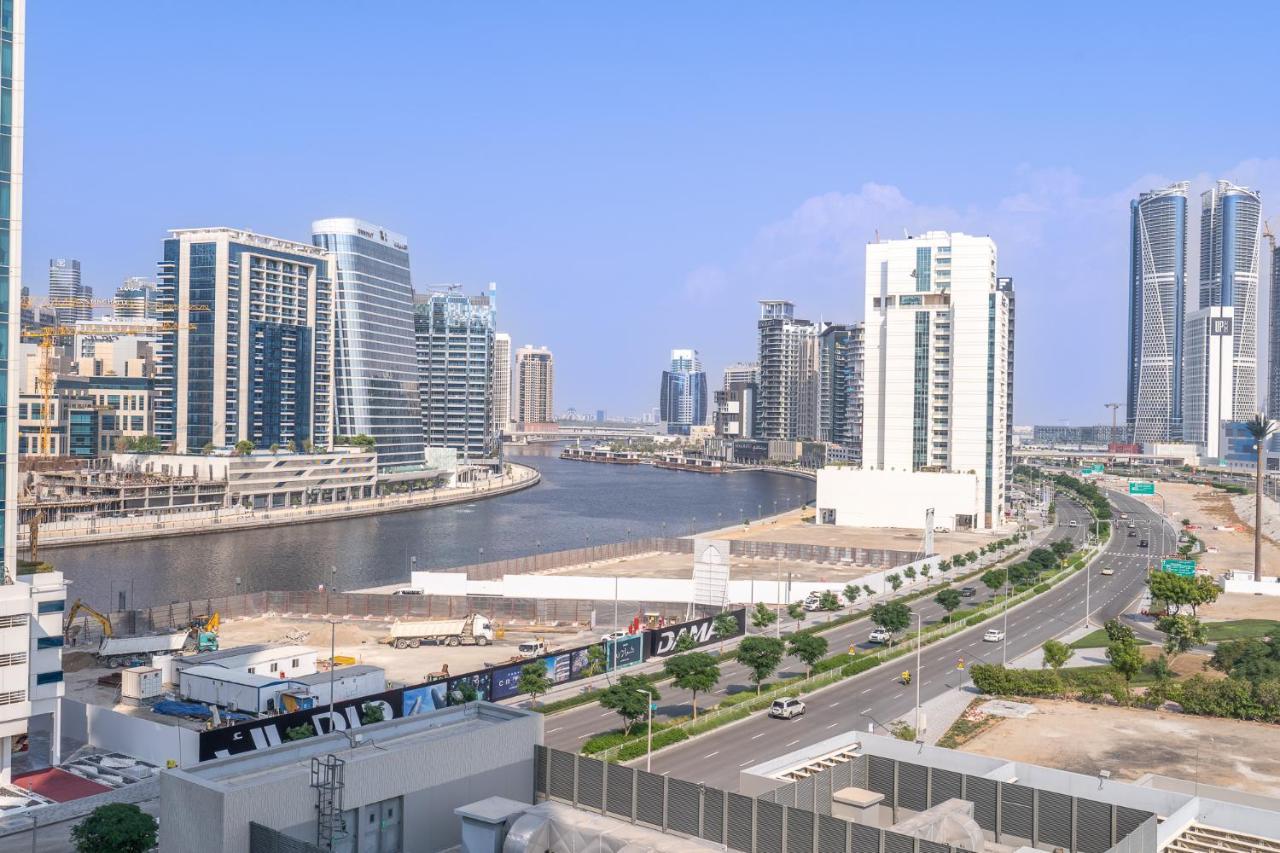 Apartamento Heaven Crest Business Bay Canal View - Luxury 2 Bedroom With Free Parking, Wi-fi, Gym And Pool Dubai