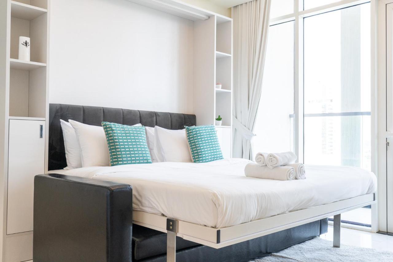 Heaven Crest Business Bay Canal View - Luxury 2 Bedroom With Free Parking, Wi-fi, Gym And Pool Dubai