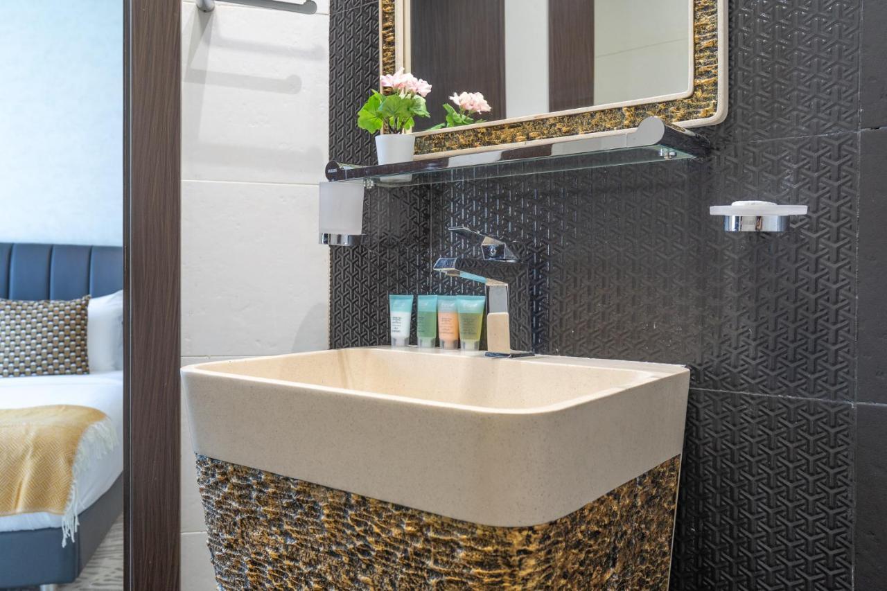 Apartamento Heaven Crest Business Bay Canal View - Luxury 2 Bedroom With Free Parking, Wi-fi, Gym And Pool *